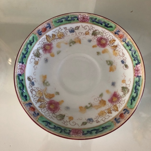 Beautiful teacup w/ saucer. Vintage! - Picture 3 of 5